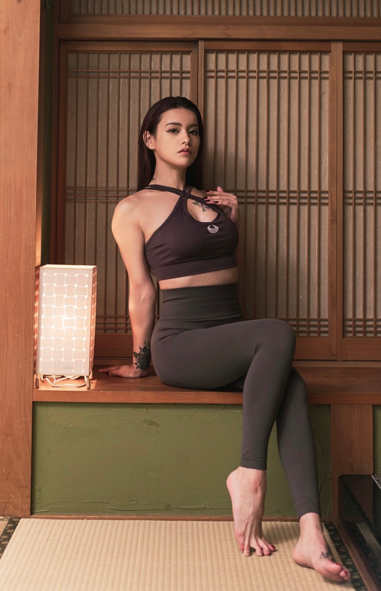Beautiful  butt leggings long 
(with seamless T back) - 10 colors -
