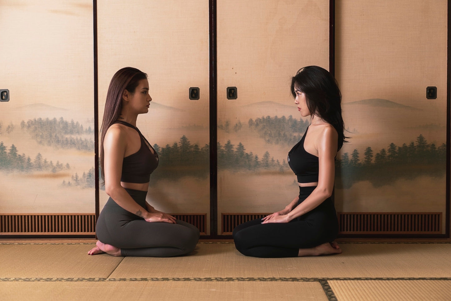 - 4ウェイ バストアップ 吸水/速乾 ブラトップ ( プッシュアップパット付き◎取り外し可能 ) 4WAY PUSH UP BRA TOPS - 11色